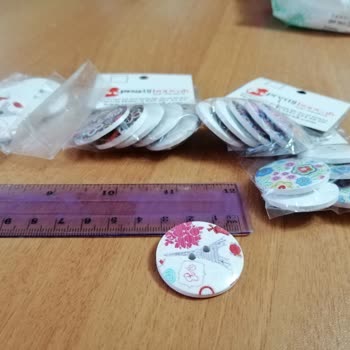 Prestij Boncuk Renkleri Sönük Ve Yanlış Boy Düğme Hayal Kırıklığı