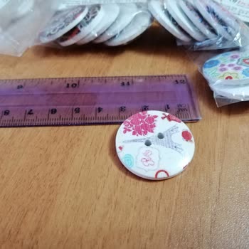 Prestij Boncuk Renkleri Sönük Ve Yanlış Boy Düğme Hayal Kırıklığı