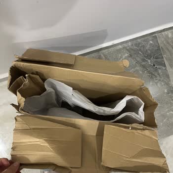 Zara İkinci El Ürün Mü Satıyor?
