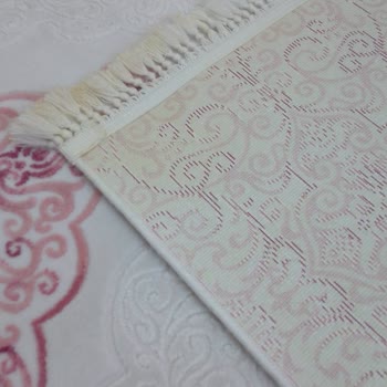 İpek Halı Yıkama (Isparta) Lekeli Ürün Ve Geç Teslimat