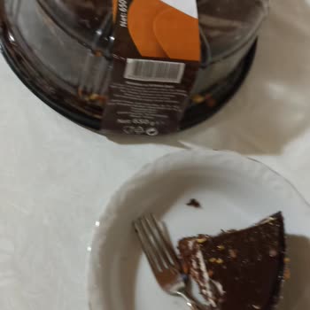 A101 Özsüt Krokanlı Pasta Tabi Pasta Denirse