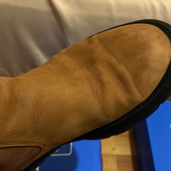 Online Lostra'dan İade Talebim Cevap Verilmiyor. Ayakkabım Tamiri Kötü