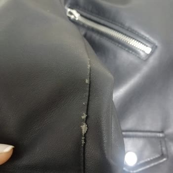 Stradivarius Deri Ceket De Kol Soyulması