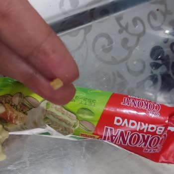 Ülker Çikolatada Sürpriz Antep Fıstığı Kabuğu!