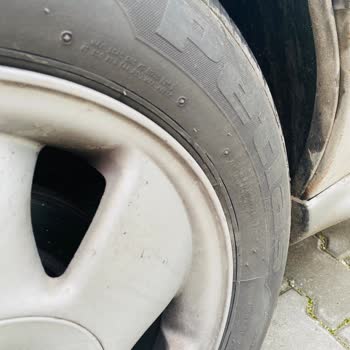 Petlas Lastik Hemen Çatladı