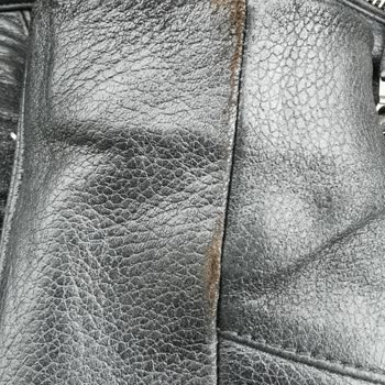 Derimod Kusurlu Ürününü Kabul Etmiyor Ve Değişim Yapmıyor.