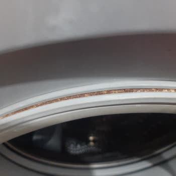 Bosch Çamaşır Makinesi Boya Atığı