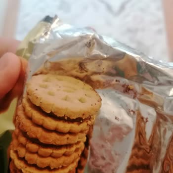 Ülker/Probis Bisküviden Sinek Ölüsü Ve Örümcek Ağı Çıkması