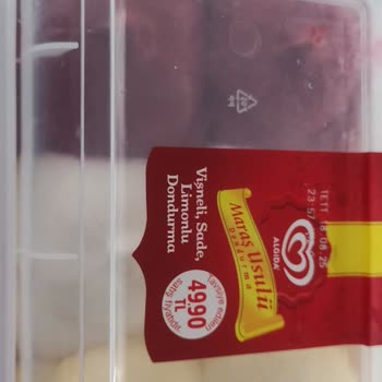 Algida'nın Eski Ve Kırık Ürün Vermesi