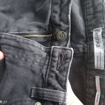 Bershka Fermuar Yanından Yırtılan Defolu Pantolon