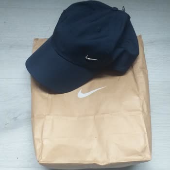 Nike Şapka Renk Değişimi