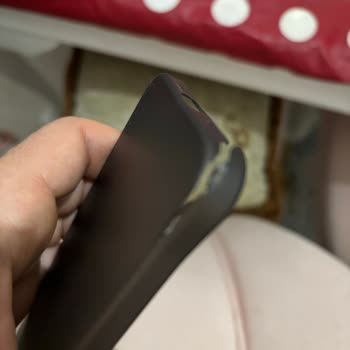 Bast Kılıf Düşme Sonucu Kırılarak Telefonuma Zarar Verdi