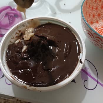 Şok Marketler Son Kullanma Tarihindeki Profiterol Hayal Kırıklığı