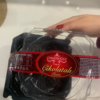 BİM O******** Pastadan Garip Şeyler Çıktı