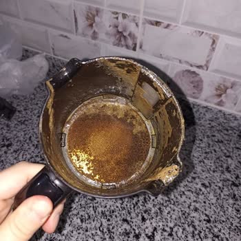 Karaca Züccaciye Hatırhüps Dibi Yanıyor Ve Taşırıyor