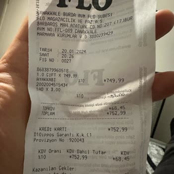 FLO Mağazası Fiyat Oyunu!