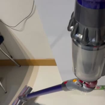 Dyson Bozulan Ürünlerine Sahip Çıkmıyor.