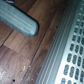 Kontur Kırık Pencere İle Seyahat (! )