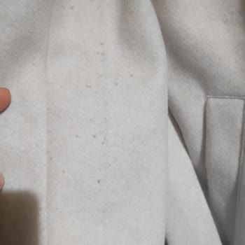 DeFacto Kaşe Kaban Tüylenmeye Başladı