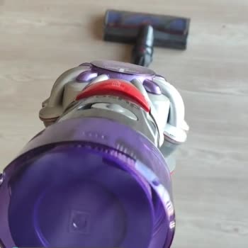 Dyson V8 Max Modda Kesik Çalışıyor