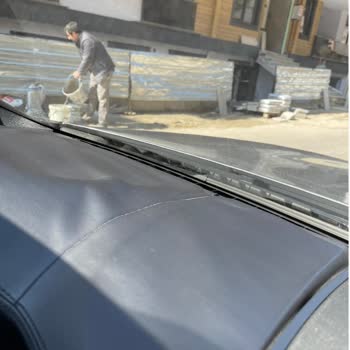 BMW M550d Dikişli Torpidonun Açılma Yapması