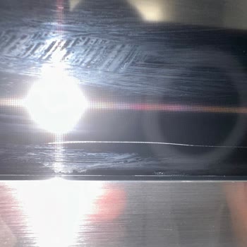 Vestel Televizyonda Ki Yüzeysel Çizikler