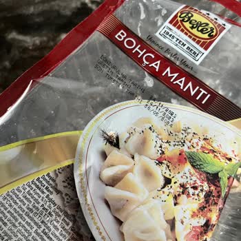 Beşler Sucuk Mantıda Şok! Deri Parçası Buldum