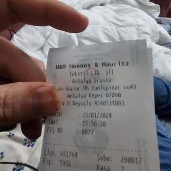 H&M Personel Nezaketsizliği Ve İs Yavaşlatması