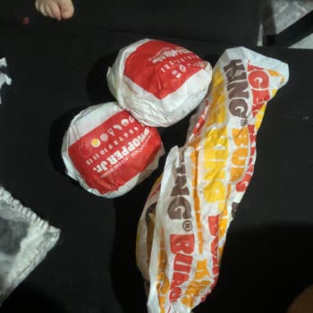 Burger King Hem Eksik Gönderiyor Hem Bekletiyor