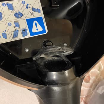 Philips Süpürge Plastik Kısmı Yerinden Ayrıldı Deforme Oldu, Servis Onarım Yapmıyor