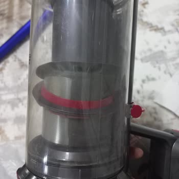 Dyson V11 Süpürge Kırmızı Conta Sürekli Yerinden Çıkıyor