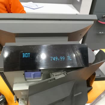 FLO Ayakkabı FLO Etiket Kasa Fiyatının Farklı Olması Ve Çalışanın Kaba Davranışları