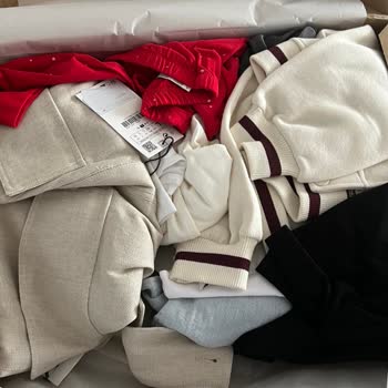 Zara Faturasını Kesip Eksik Ürün Gönderdi Ve Para İadesini Yapmıyor