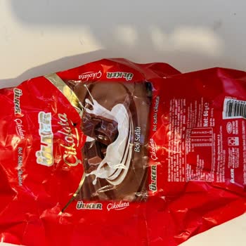 Ülker Bol Sütlü Çikolata Gerçekten Çikolatamı Acaba?