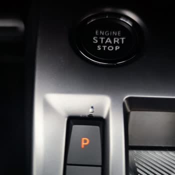 Peugeot Orta Konsol Kronik Boya Atma Problemi, Müşteri Suçlayıcı Tavır