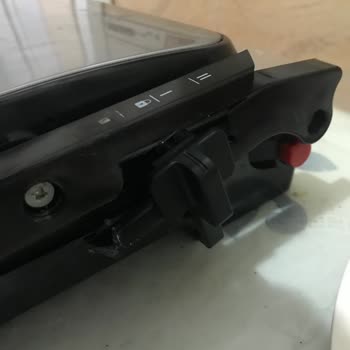 Kenwood Hgm30.000sı Model Tost Makinesi Kırıldı