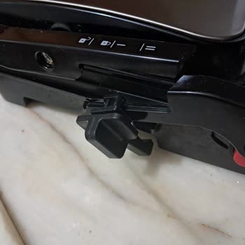 Kenwood Hgm30.000sı Model Tost Makinesi Kırıldı