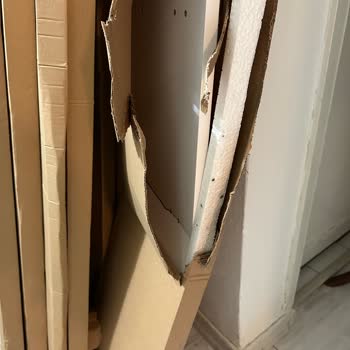 Vivense Den Kırık Gelen Ürün Ve Eksik Parça. Muhatap Bulamıyorum!