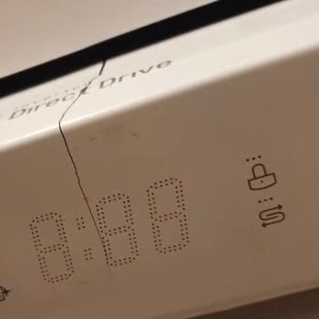 LG Marka Materyali Kötü Dayanıksız