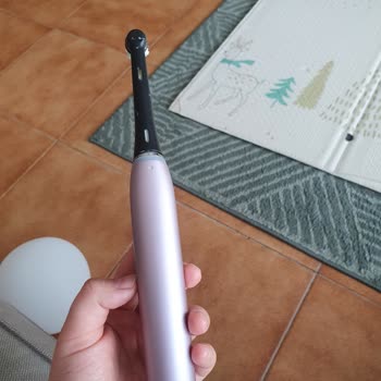 Oral B İO 9 Diş Fırçası