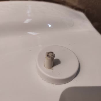 Vitra Klozet Kapağı Menteşi Sorunu