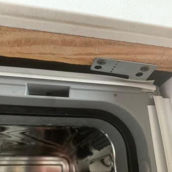 Bosch Servisi Hiçbir Şey Yapmadan Para Alıyor