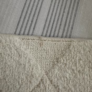 Altın Halı Yıkama Halıları Yıkamıyor Ve Fazla Para Alıyor