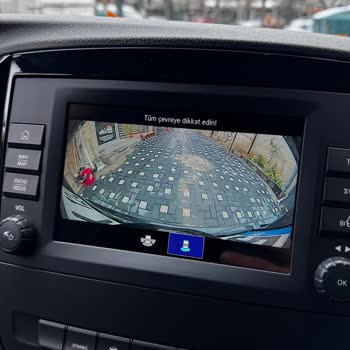 Aksaray Mercedes Servisi Çalışan Arabayı Bozdu
