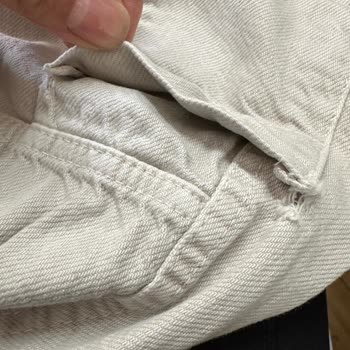 Zara Pantolon Her Yerinden Yırtılmaya Başladı