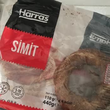 Harras File Marketten Aldığım Simitten Yabancı Maddeler Çıktı