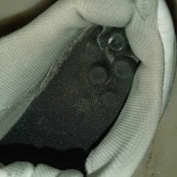 Nike Garanti Kapsamında Ayakkabı Taban Hatası Ve Red Cevabı Problemi