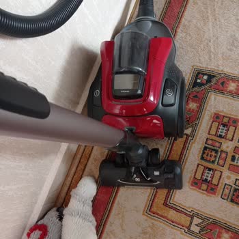 Electrolux Elektrik Süpürgesi Bozulsun Diye Üretilmiş.