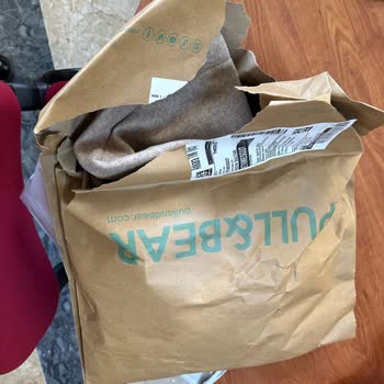 Pull And Bear Kutusu Yırtık Geldi