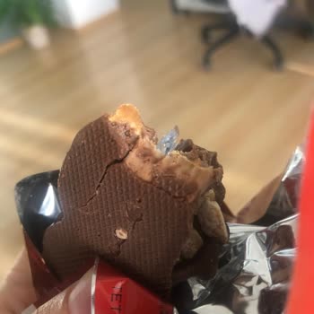 Hamilelikte Eti Canga Şoku: Çikolatada Plastik Tehlikesi